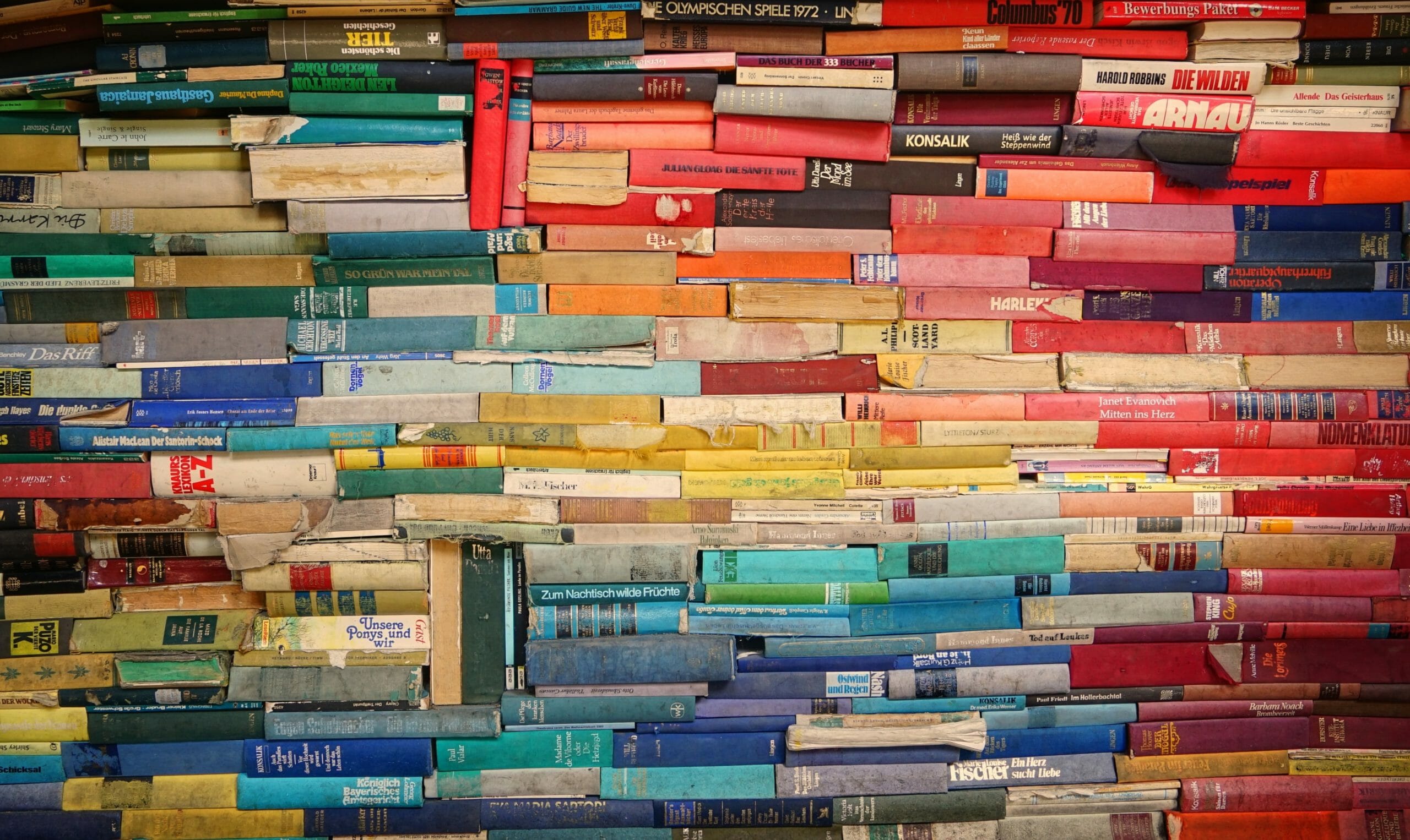 How to Make a Book Cover: 9 Great Options If You’re Self-Publishing