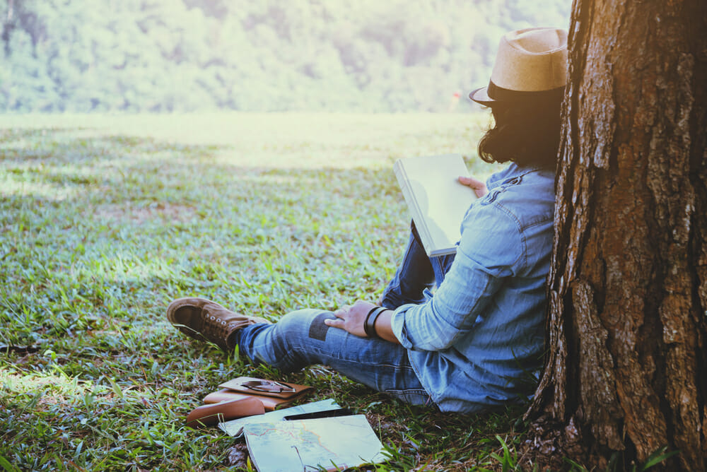 Considering a Writing Retreat? Watch Out for These 6 Red Flags