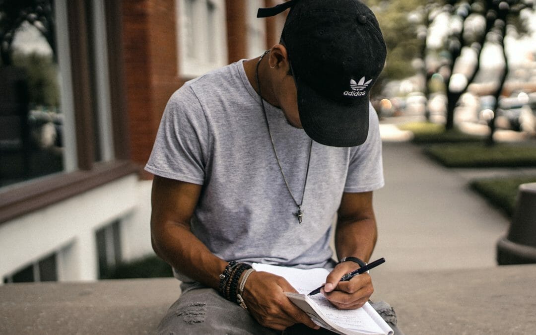 How to Write a Good Bio: 4 Tips