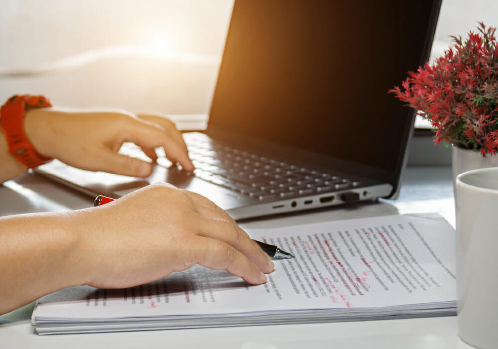 Ever Considered Proofreading For Income? This Course Shows You How to Start