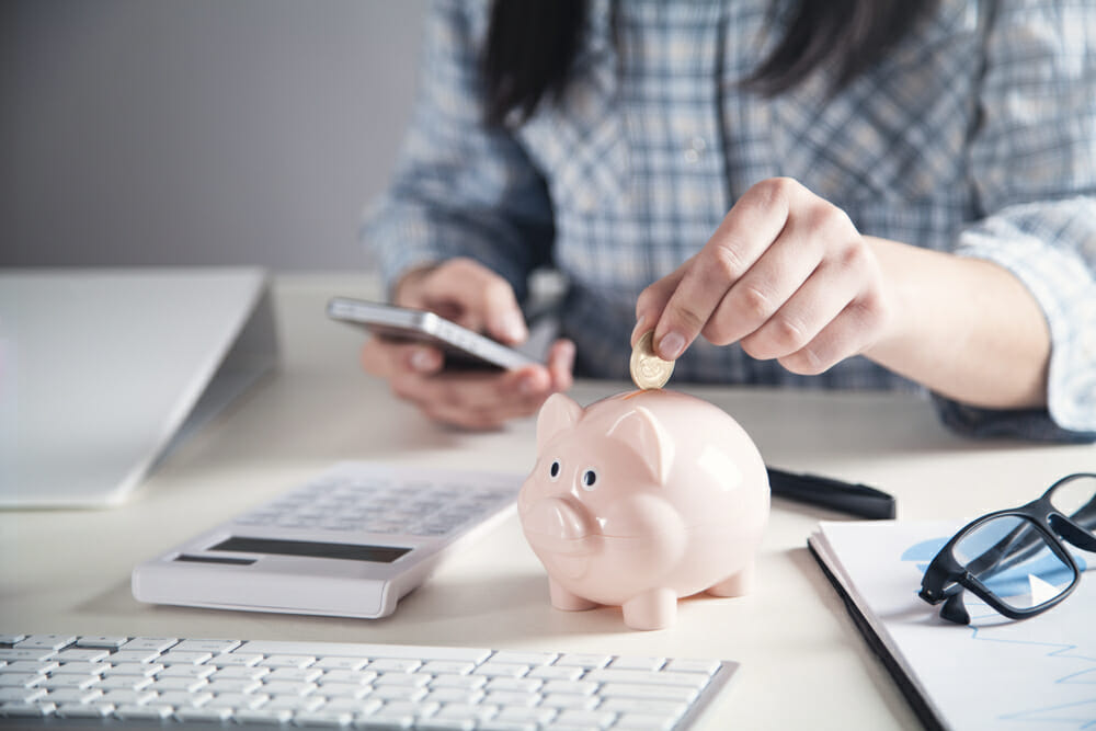 5 Smart Ways to Stay Afloat During a Freelance Writing Slump