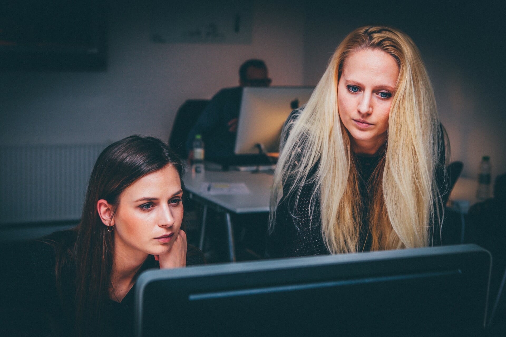 6 Lucrative Freelance Writing Clients to Add To Your Portfolio